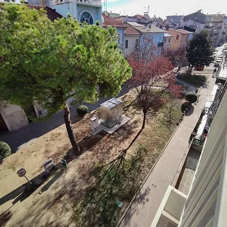 Casa Centralissima Mentana Ingresso Indipendente *