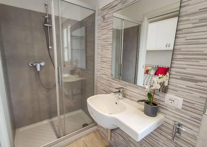 Casa Centralissima Mentana Ingresso Indipendente *