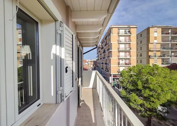 Διαμέρισμα Casa Centralissima Mentana Ingresso Indipendente Σαν Μπενεντέτο ντελ Τρόντο