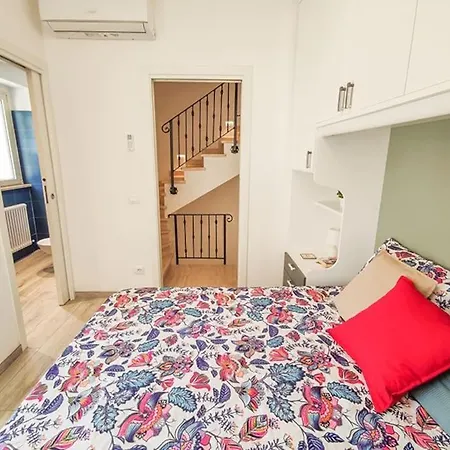 아파트 Casa Centralissima Mentana Ingresso Indipendente *