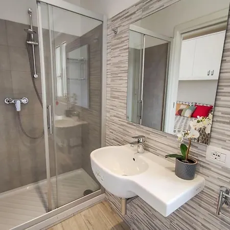 Casa Centralissima Mentana Ingresso Indipendente *